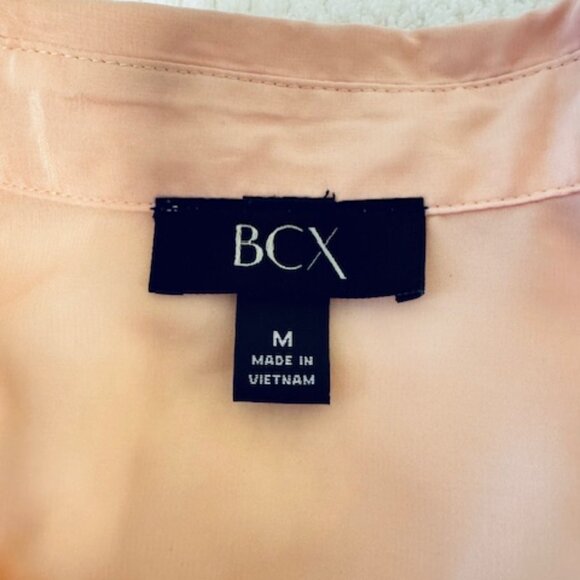 BCX Pastel Pink Button Up Blouse Size M Roll Tab 3/4 Sleeve Excellent Condition - Picture 6 of 8